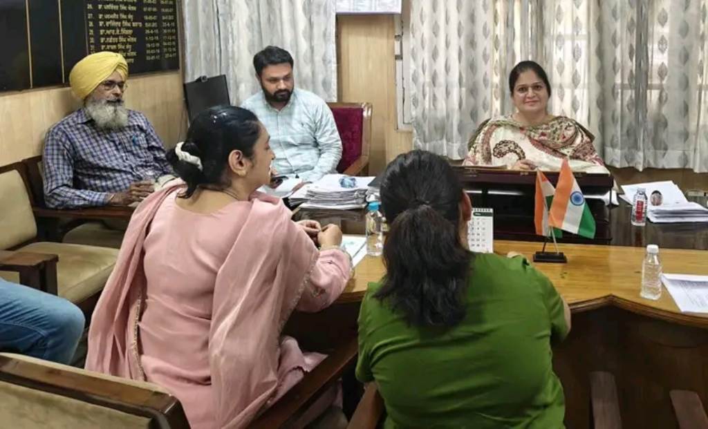ਕਿਸਾਨਾਂ ਨੂੰ ਫਾਰਮਰ ਰਜਿਸਟਰੀ ਚ ਵੱਧ ਤੋਂ ਵੱਧ ਕਿਸਾਨਾਂ ਨੂੰ ਰਜਿਸਟ੍ਰੇਸ਼ਨ ਕਰਵਾਉਣ ਲਈ ਪ੍ਰੇਰਿਆ ਜਾਵੇ ਮੁੱਖ ਖੇਤੀਬਾੜੀ ਅਫਸਰ